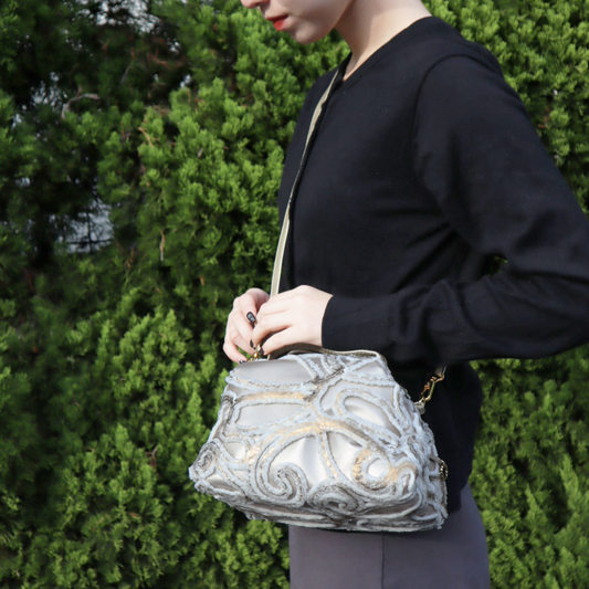 【SALE 60%OFF】:フレンチレースポシェット