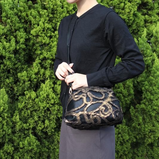 【SALE 60%OFF】:フレンチレースポシェット