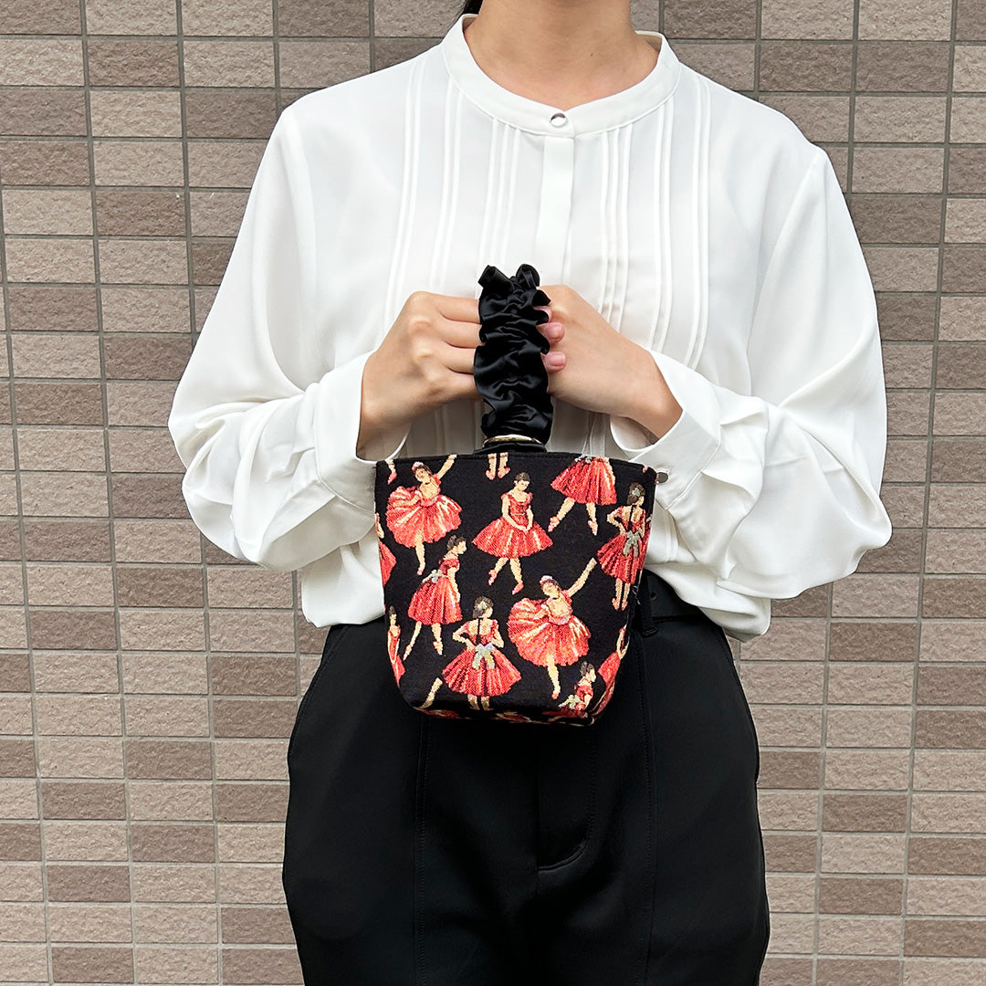 【SALE 30％OFF】：サテンフリルワンハンドルミニバッグ［ゴブラン］