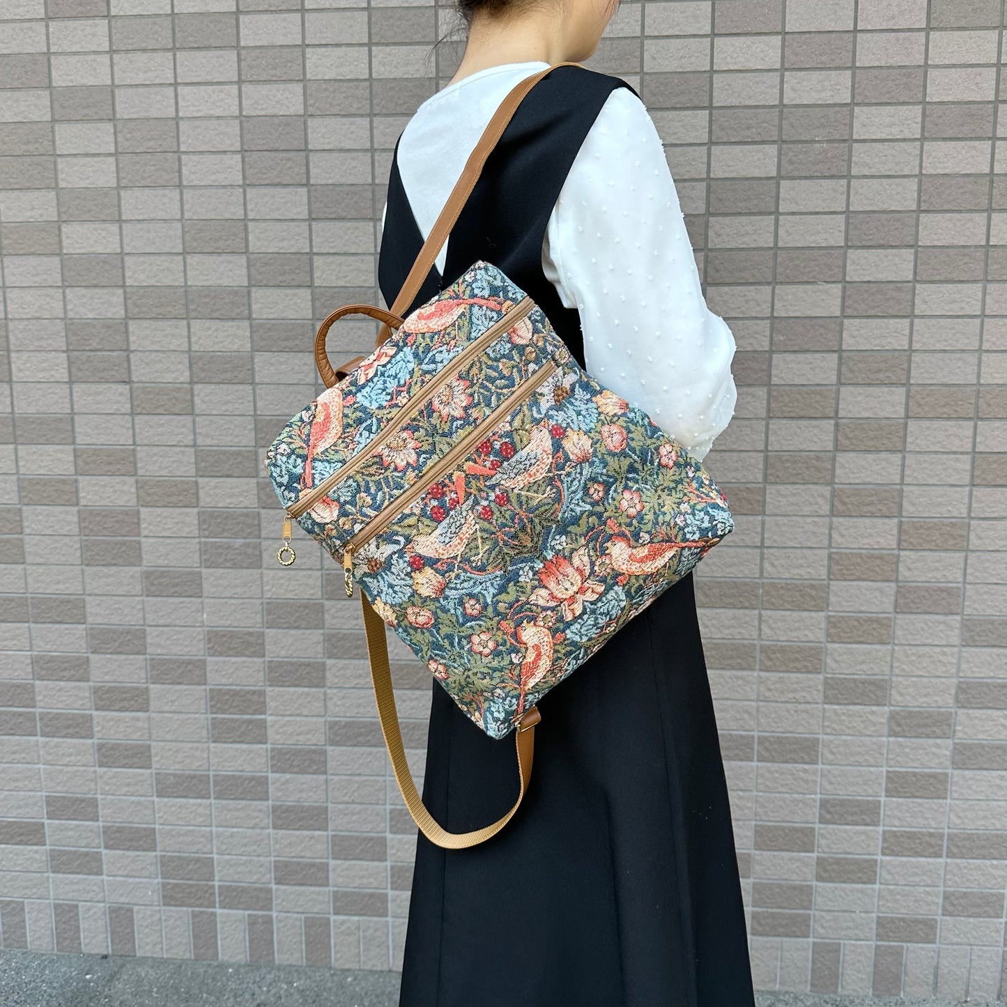 【SALE 40％OFF】：ファスナーリュック［ゴブラン]